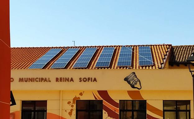 Belorado invierte en ahorro energético con la instalación de placas solares en varios edificios