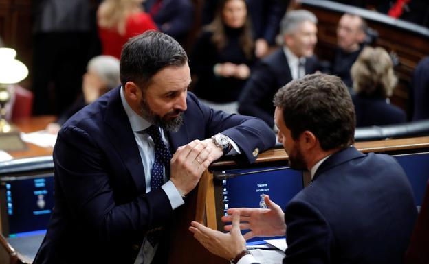 Casado dice que le importa «nada» la moción de censura de Vox