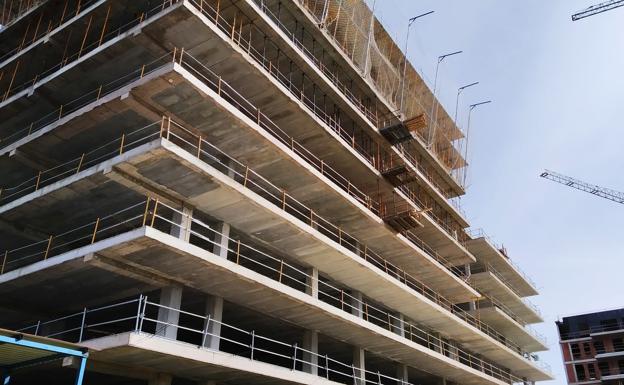 La firma de hipotecas en Burgos continúa en caída libre en 2020, con un 31,3% menos hasta agosto