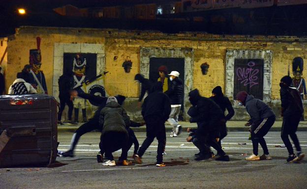 En libertad los dos jóvenes detenidos en Gamonal por atentado a agentes de la autoridad