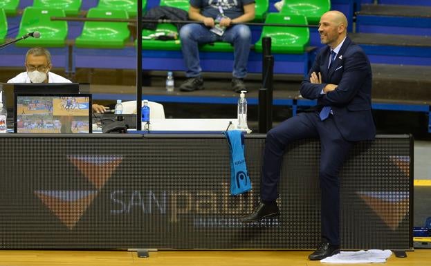 Peñarroya destaca el orgullo de un equipo lastrado por la covid-19