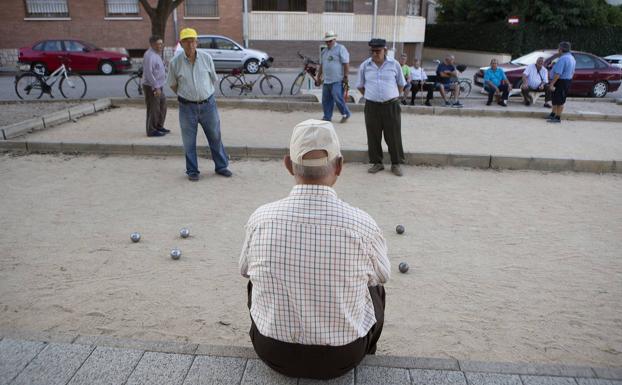 Las pensiones mínimas contributivas subirán entre dos y once euros mensuales