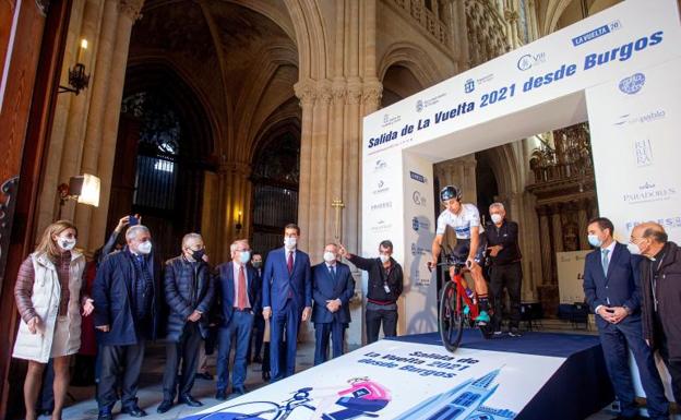 La Vuelta a España saldrá desde las puertas de la Catedral, no desde el interior