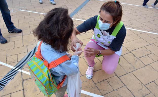 Los docentes suspenden a la Consejería de Educación en su gestión contra la covid-19