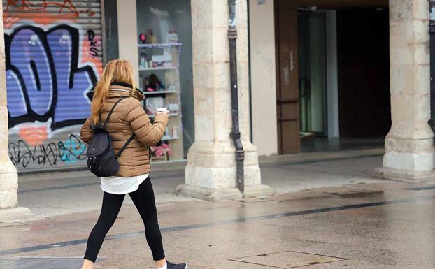 Botellones, comidas gastronómicas, corrillos en terrazas: la Policía Local refuerza la vigilancia en Burgos