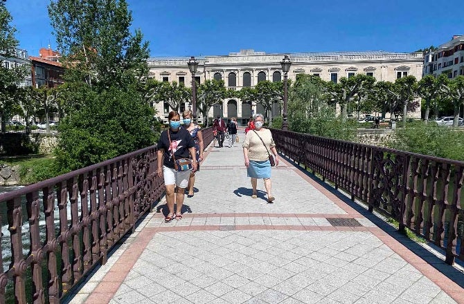 Más de uno de cada 100 habitantes de Burgos se ha contagiado de covid en los últimos 14 días