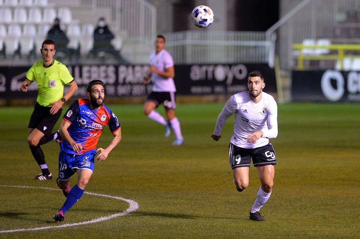 El Burgos CF, a dar un golpe sobre la mesa en Langreo