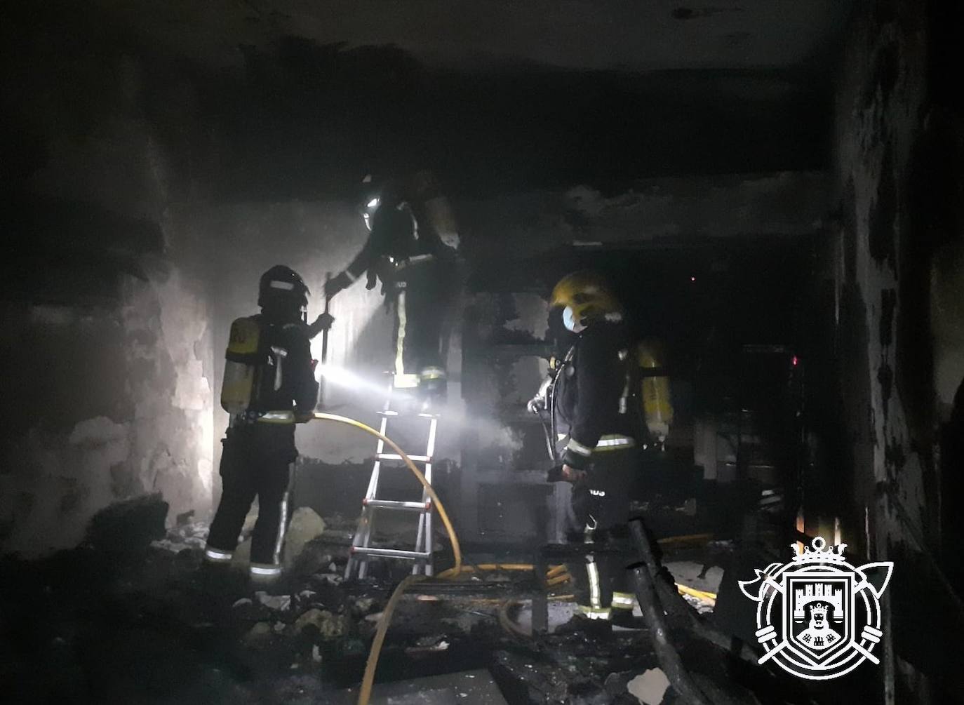 Calcinada la planta baja de una vivienda en Modúbar de la Emparedada