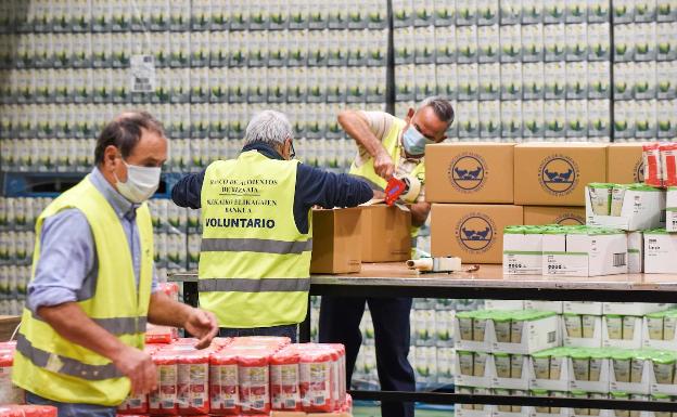 Los bancos de alimentos atienden a un 40% más de beneficiarios