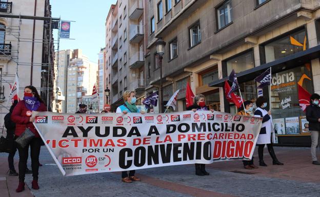 El PSOE exige a la Diputación mediación para mejorar la situación de las trabajadoras de ayuda a domicilio