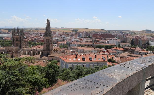 Burgos traza una ruta de ocho miradores especiales para apreciar su catedral
