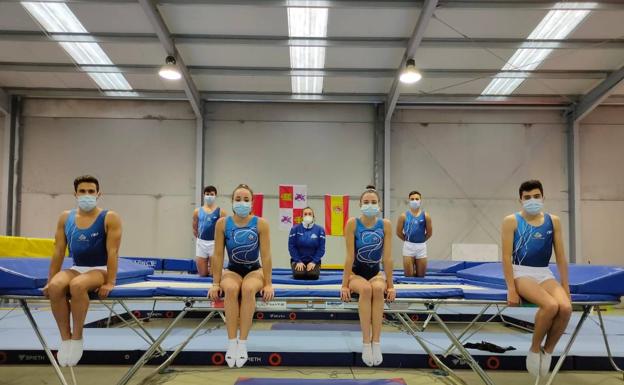 Los gimnastas de trampolín del CG Burgos, a por todas en el campeonato de España