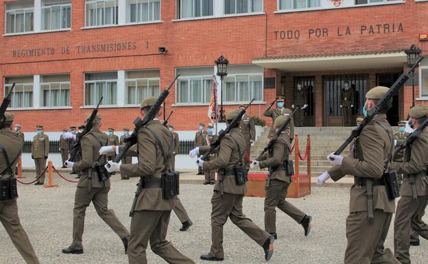 El Teniente Coronel Jesús Fernando Vizcaíno toma el mando del Regimiento de Trasmisiones 1