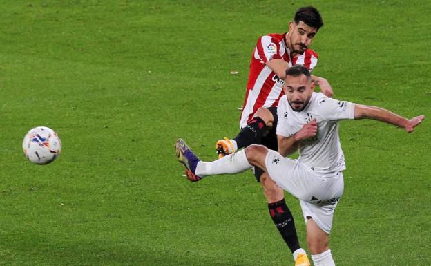 Kodro, de penalti, y Unai Nuñez dan vida a Garitano