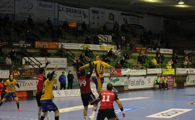 El Villa de Aranda cierra su atípica primera vuelta frente al Puerto Sagunto