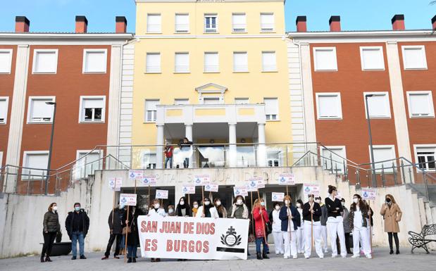 El Hospital San Juan de Dios no se cierra, al menos de momento