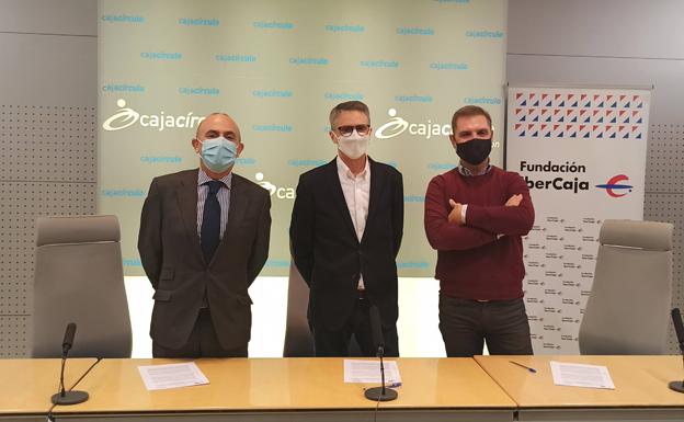 Las Fundaciones Cajacírculo e Ibercaja apuestan por 'Ecofrikis' tras renovar su convenio con la Fundación Oxígeno