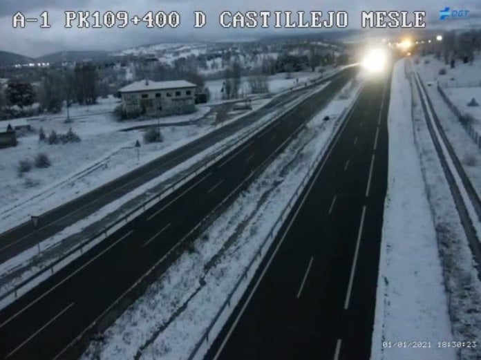 Cerca de 500 camiones embolsados ayer por la nieve en la AP-1 en Rubena, Pancorbo y Miranda de Ebro