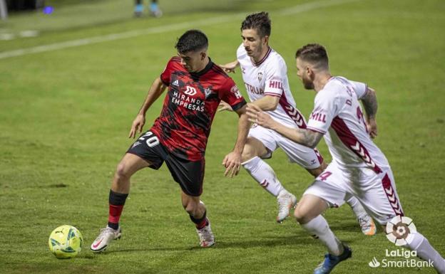 El Mirandés, a recuperar la senda de la victoria... si juega