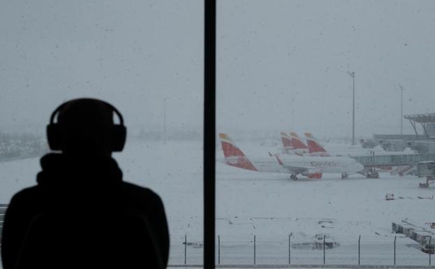 Los trenes comienzan a circular desde Madrid y Barajas abre «gradualmente»