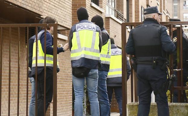 Detenidos tres presuntos yihadistas en Barcelona