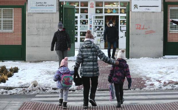 CSIF ve «una irresponsabilidad» que la Junta no suspenda las clases en toda la comunidad