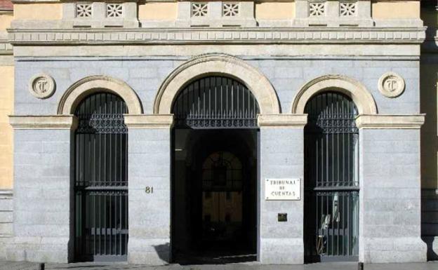 El Tribunal de Cuentas censura el descontrol en contratos de las CC AA