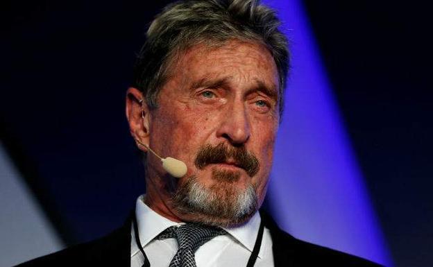 El creador McAfee esperará en prisión su extradición a EEUU