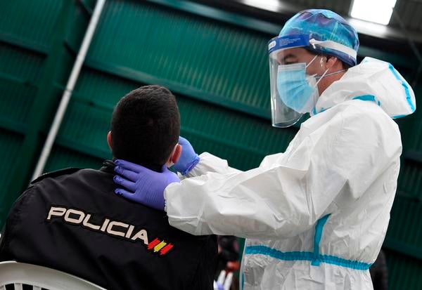 Burgos vuelve a superar los 200 nuevos casos de covid en la última jornada