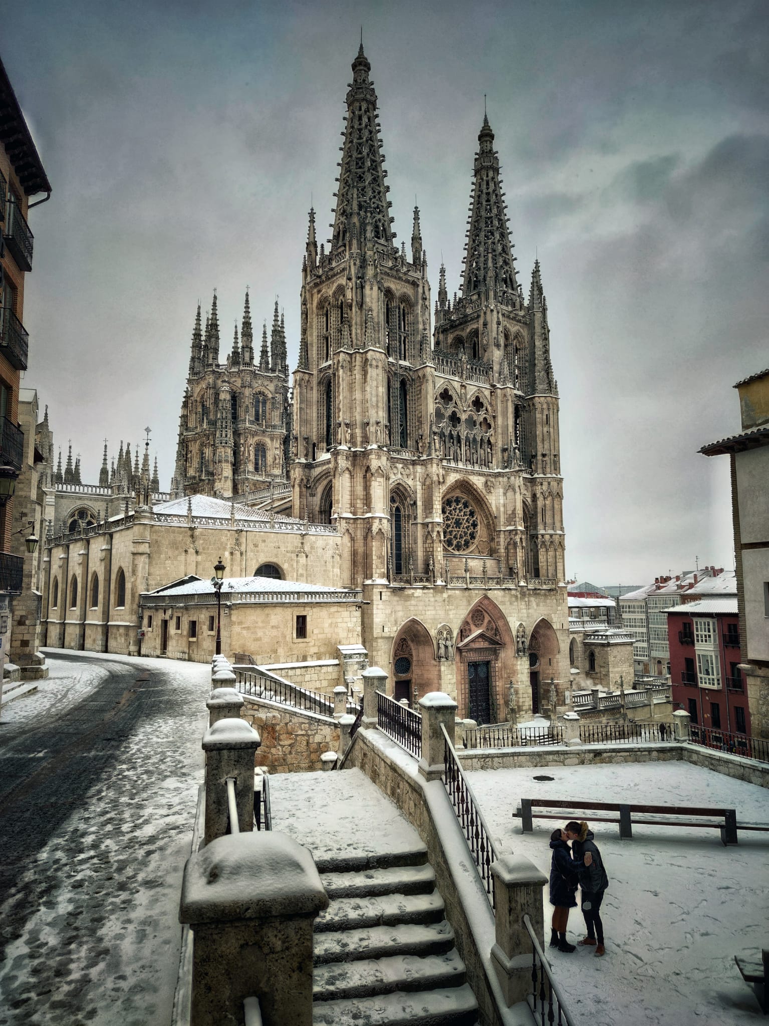 La pareja que se hizo viral desafiando a 'Filomena' en Burgos