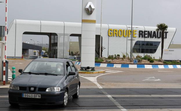 Renault acerca posturas, retira los recortes en los pluses pero rechaza las subidas salariales