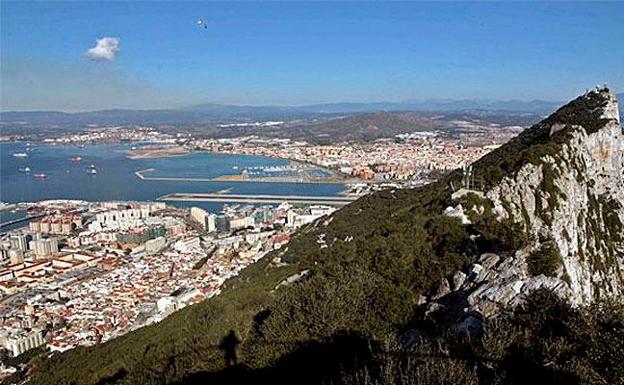 El Gobierno permitirá el acceso de residentes en Gibraltar si hay «reciprocidad»