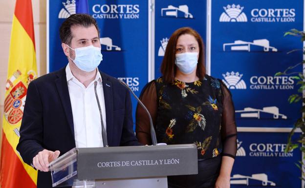 El PSOE y Satse piden reorganizar y reforzar las plantillas sanitarias, que están «agotadas»