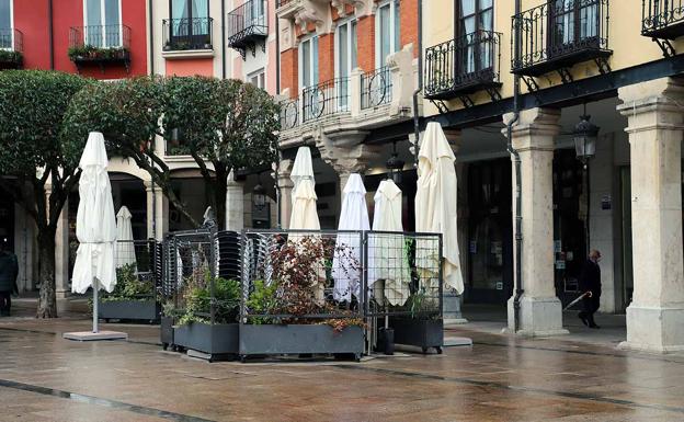 Licencias revisa la ordenanza de terrazas para hacerla menos «restrictiva» y ayudar a la hostelería