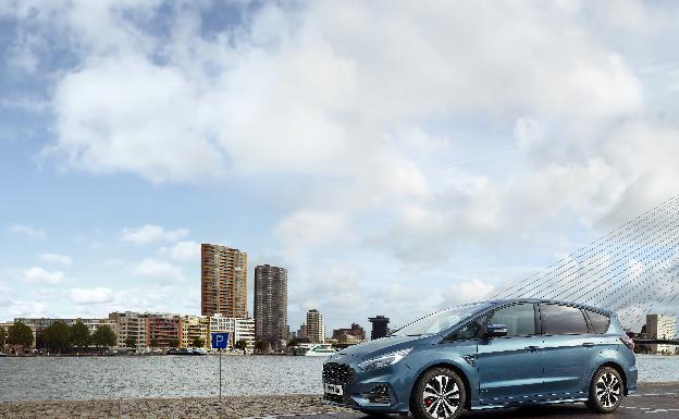 Nuevo Ford S-MAX Hybrid: autorrecargable con siete plazas