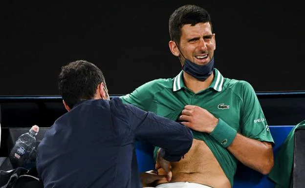 Djokovic, lesionado pero vivo