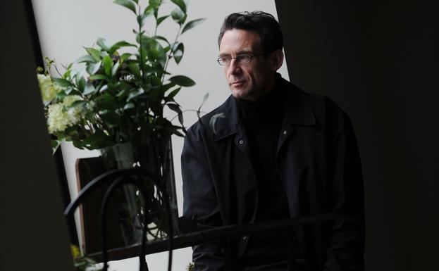 Chuck Palahniuk balcaniza Estados Unidos en una sátira profética y salvaje