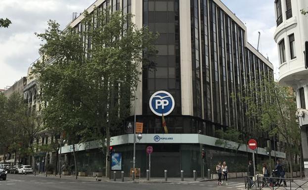 El PP se agarra a la 'doctrina Botín' para esquivar la 'caja B'