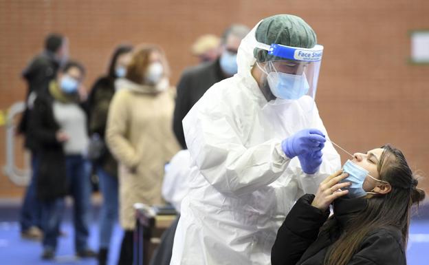 Burgos empieza la semana sin fallecidos por covid y con descenso en los nuevos casos