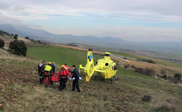 Así fue el rescate de un hombre en Portillo de Busto tras una caída de diez metros