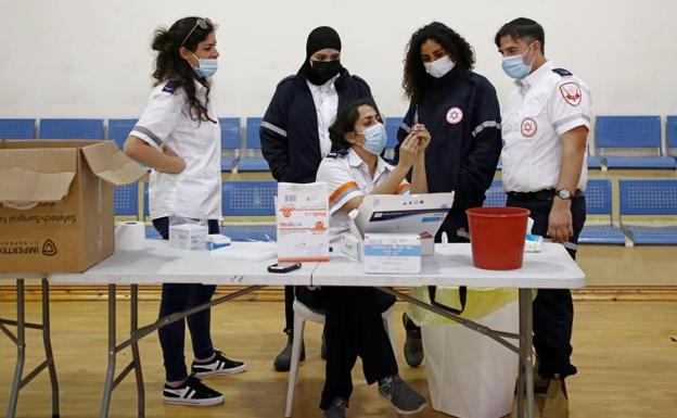 Israel ultima la aplicación que servirá de 'pase verde' para los vacunados