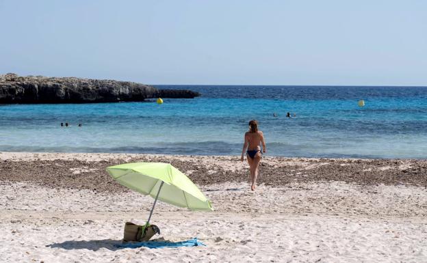 Funcas fía la recuperación económica a la marcha del turismo en verano