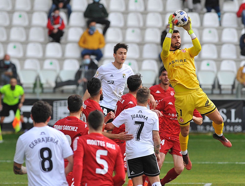 El Burgos remonta ante la Cultural