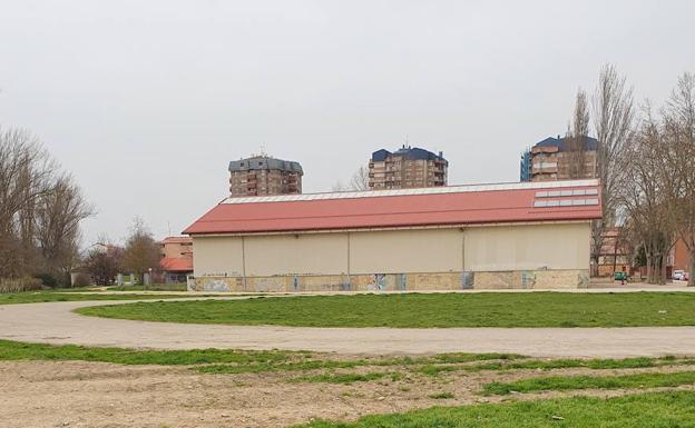 El PP de Miranda solicita crear un aparcamiento junto al pabellón del Ebro