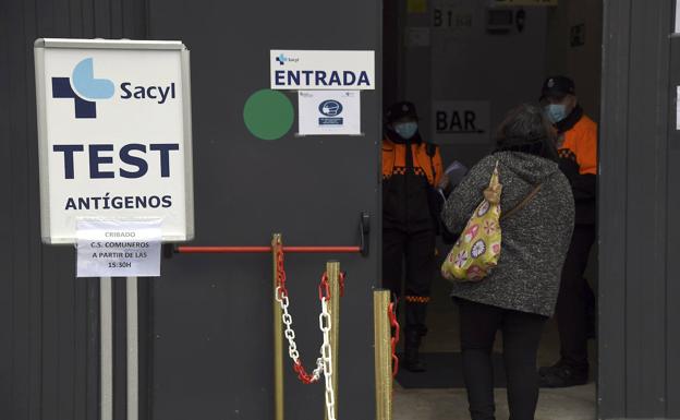 Dos fallecidos por covid en Burgos en una jornada con apenas 13 positivos nuevos