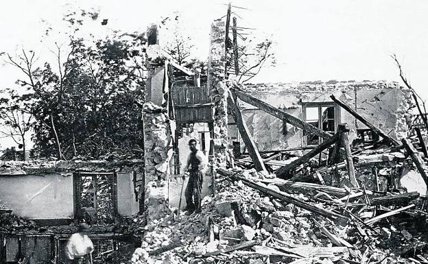 Francia conmemora dividida los 150 años de la Comuna de París