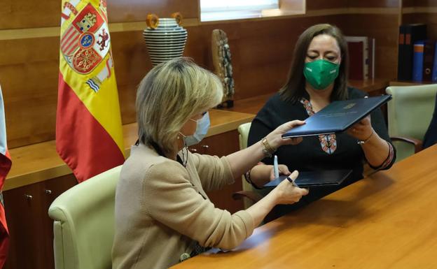 Acuerdo para mejorar la retribución de 10.000 profesionales de enfermería en Castilla y León