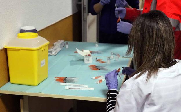 Sanidad retoma este miércoles la vacunación con AstraZeneca en Burgos