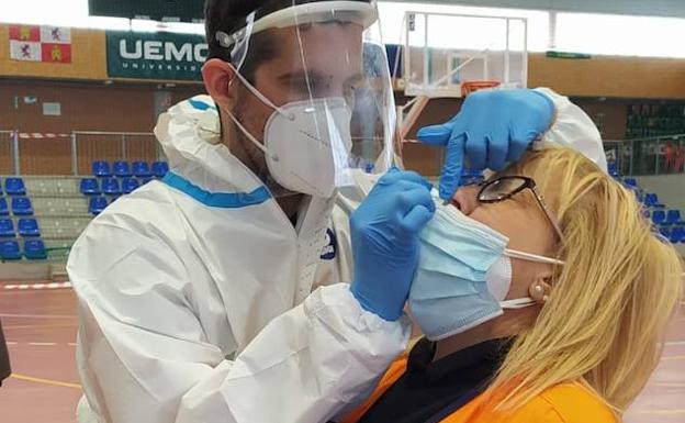 La vida después de la covid: «Llevo un año con arritmias, tensión alta y pérdidas de memoria»