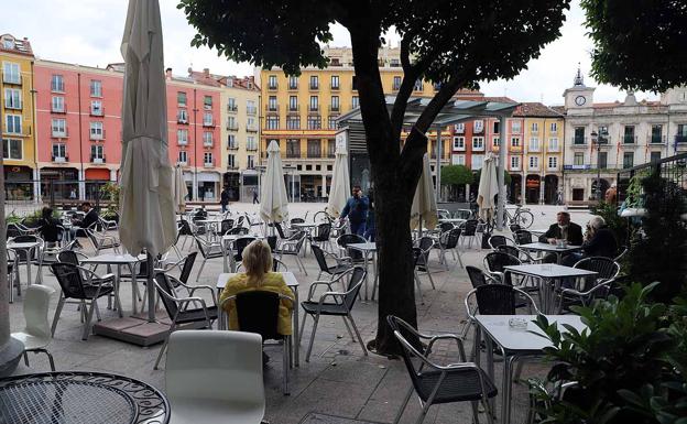 El cierre del interior de los bares afectaría a Burgos, Miranda y Medina de Pomar